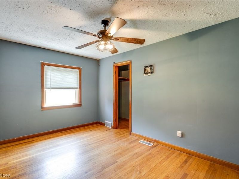 300 N Seneca Street , Rittman, OH 44270 Photo 14