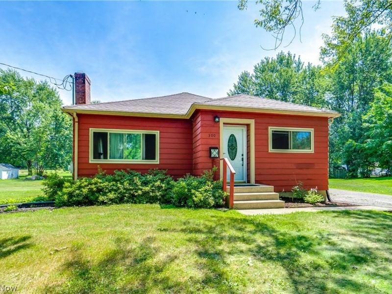 300 N Seneca Street , Rittman, OH 44270 Photo 2