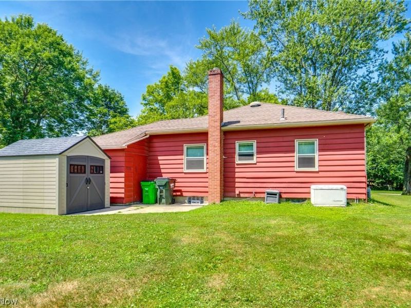 300 N Seneca Street , Rittman, OH 44270 Photo 22
