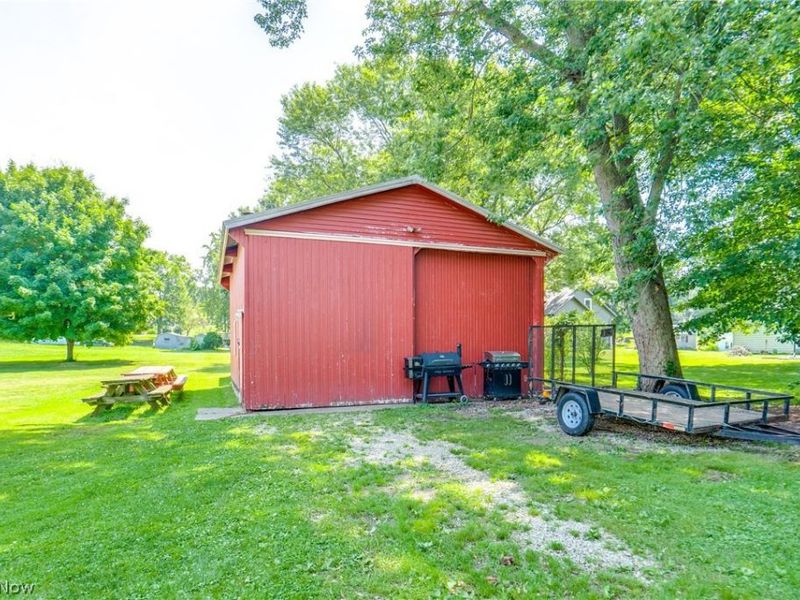 300 N Seneca Street , Rittman, OH 44270 Photo 23