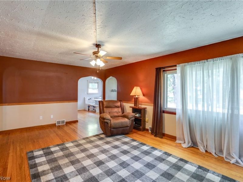 300 N Seneca Street , Rittman, OH 44270 Photo 7