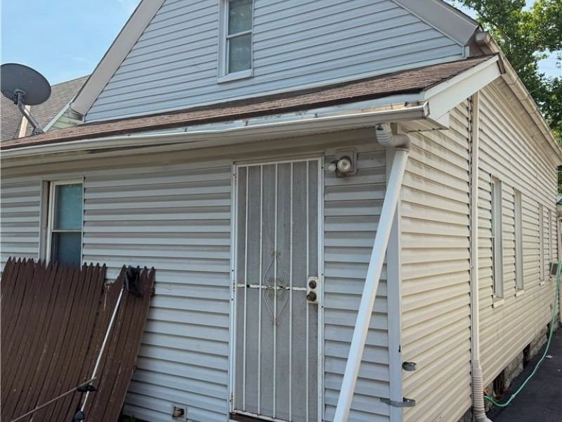 3633 E 47th Street, Cleveland, OH 44105 Photo 3