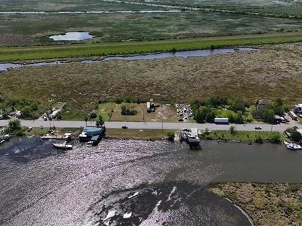 57163 RIDGEWAY Drive , New Orleans, LA 70129