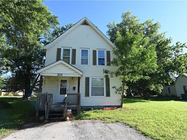 201 E 2nd Street, Appleton City, MO 64724