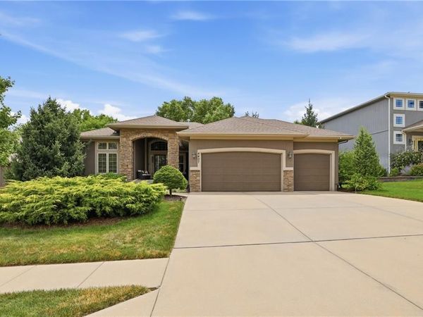 4407 NE 94th Court, Kansas City, MO 64156