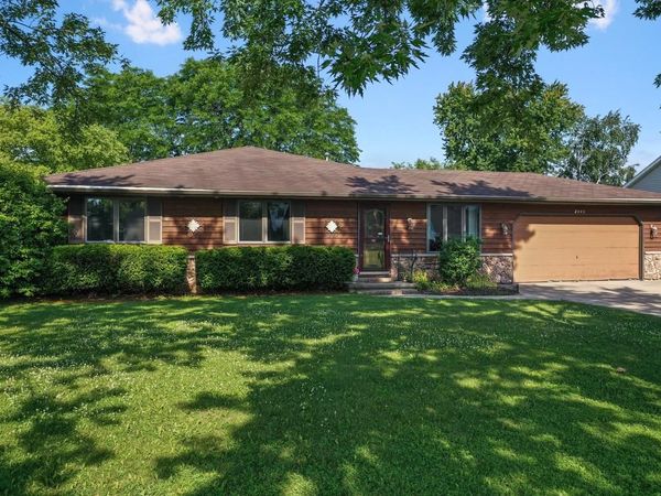 2440 MEADOW PARK DRIVE, Green Bay, WI 54311
