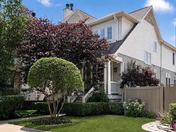 3434 N Marshfield Avenue, Chicago, IL 60657