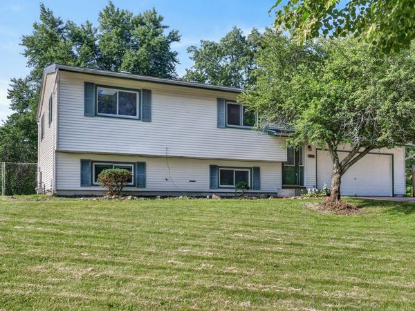 3415 E Crystal Lake Avenue , Crystal Lake, IL 60014