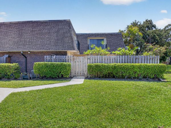 2887 SW 22nd Circle, Unit 49B, Delray Beach, FL 33445