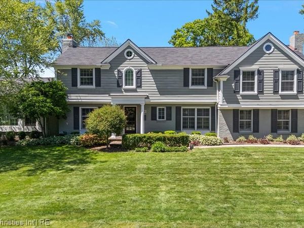 135 Clifton Road , Bloomfield Hills, MI 48301