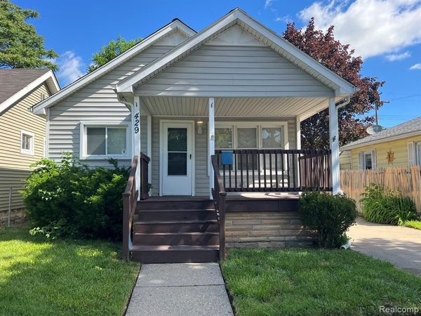 429 E Milton Avenue , Hazel Park, MI 48030
