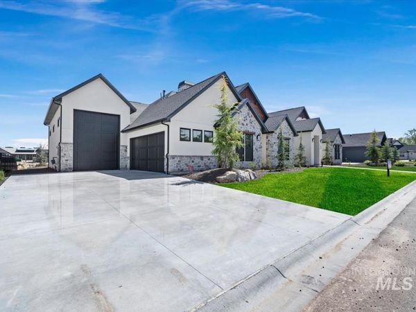 539 Century Ave, Middleton, ID 83644