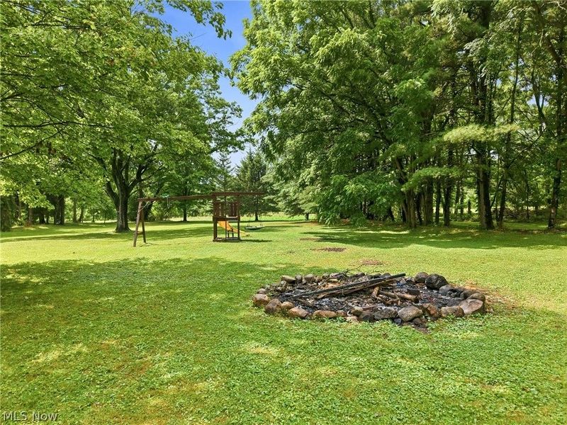 8471 Main Street , Kinsman, OH 44428 Photo 9