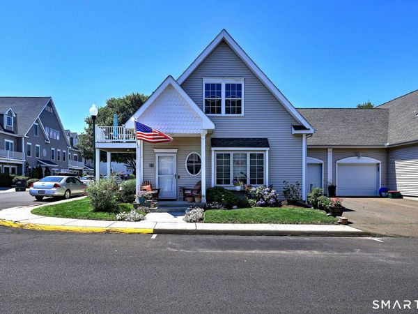 36 Beach Shore, Unit 36, Milford, CT 06460