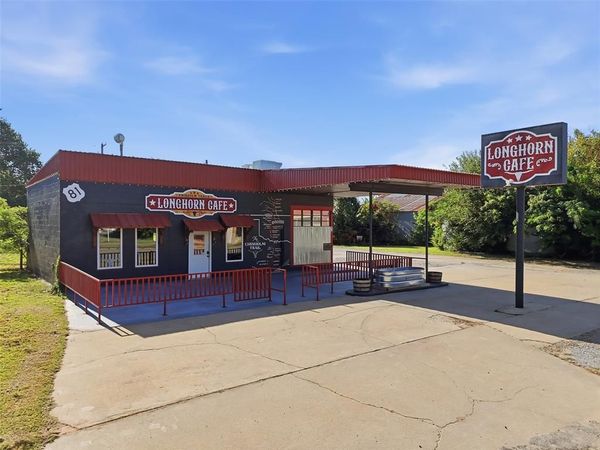 112 N Chisholm Trail, Dover, OK 73734