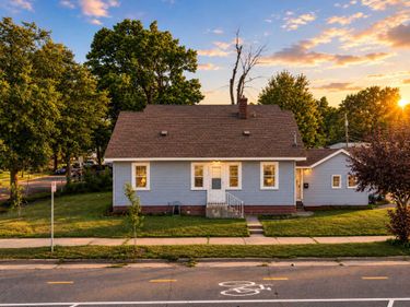 5253 N 6th Street, Minneapolis, MN 55430
