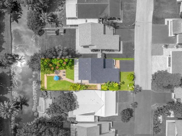 3950 SW 82nd Ter , Davie, FL 33328