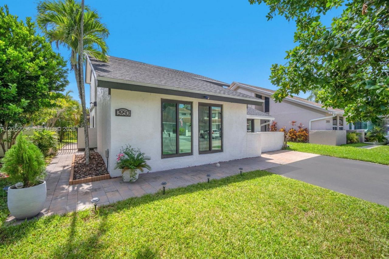 3950 SW 82nd Ter , Davie, FL 33328 Photo