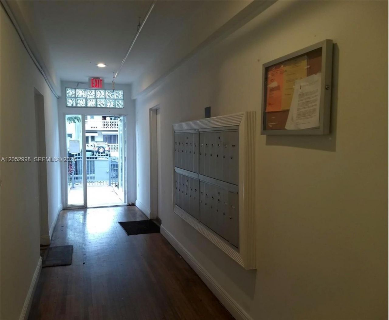 842 Meridian Ave, Unit 3D, Miami Beach, FL 33139 Photo