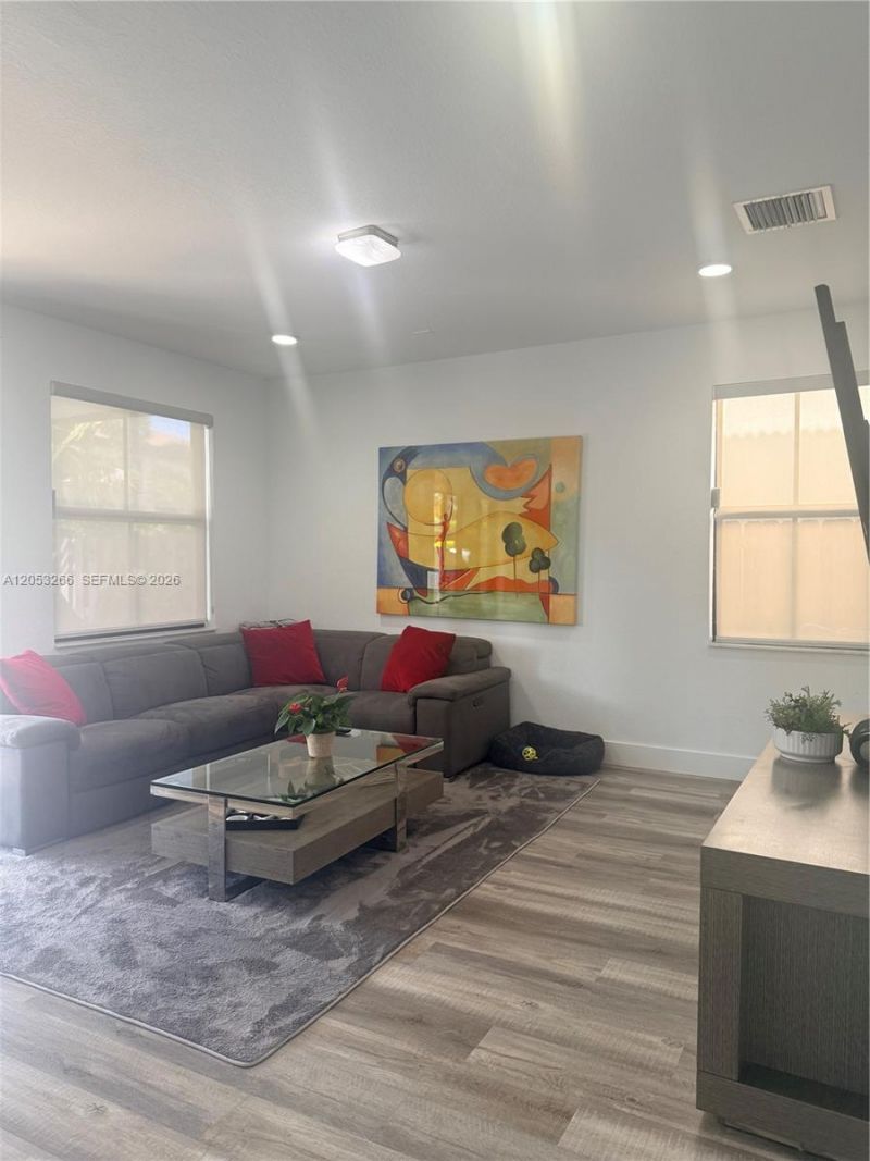 10057 NW 88th Ter, Doral, FL 33178 Photo