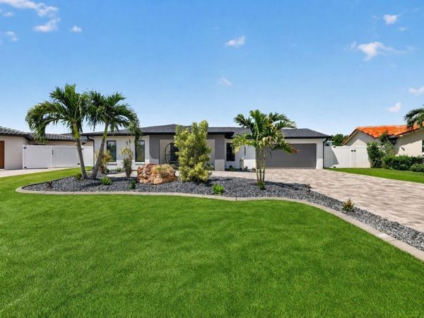 9622 NE OAK STREET , ST PETERSBURG, FL 33702