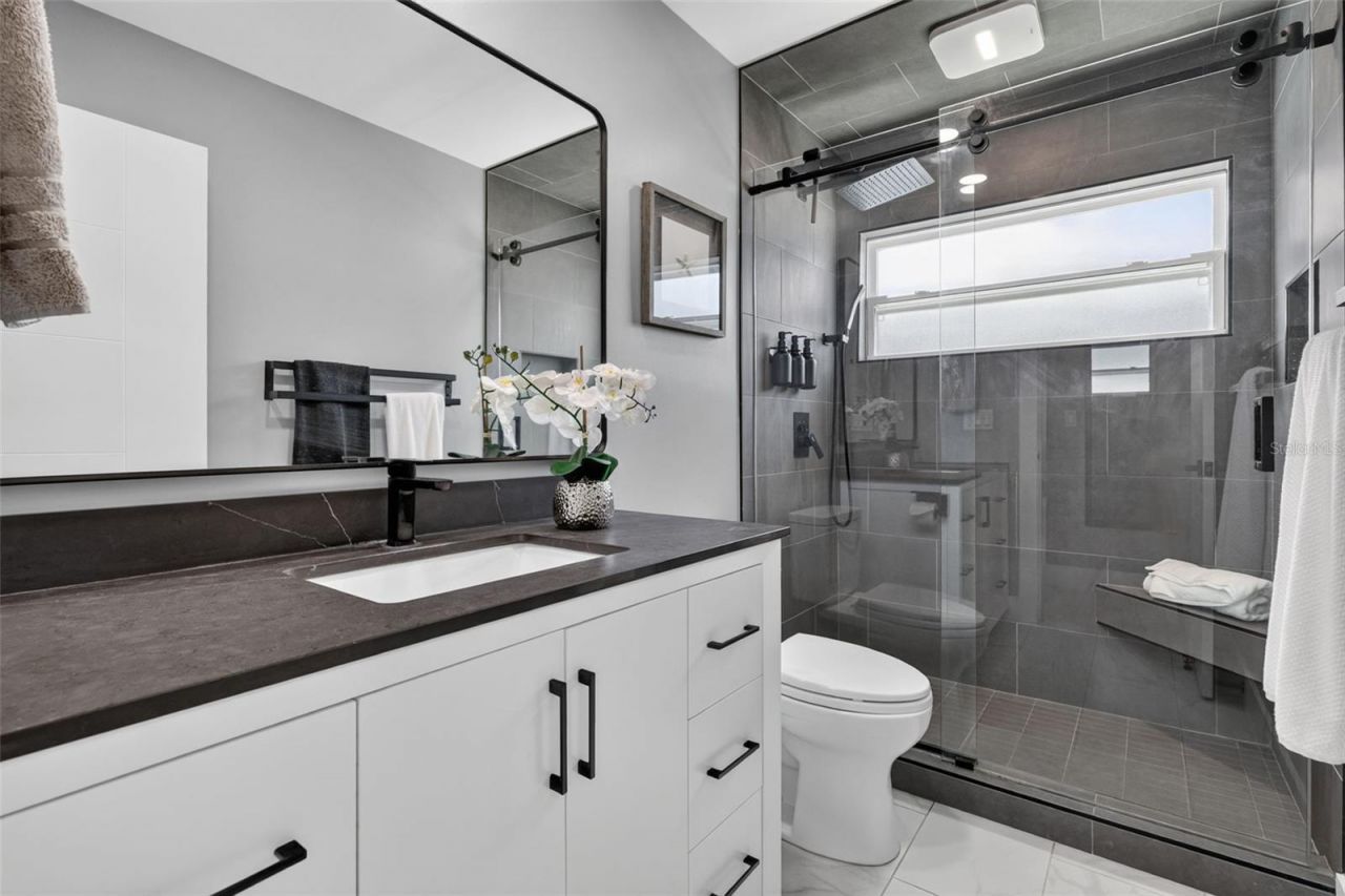 9622 NE Oak Street , Saint Petersburg, FL 33702 Photo