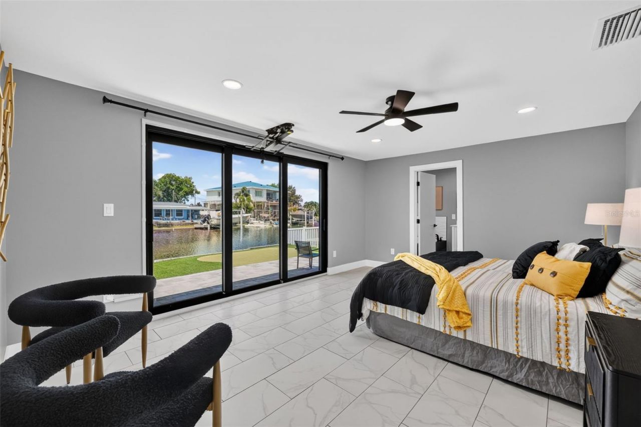 9622 NE Oak Street , Saint Petersburg, FL 33702 Photo
