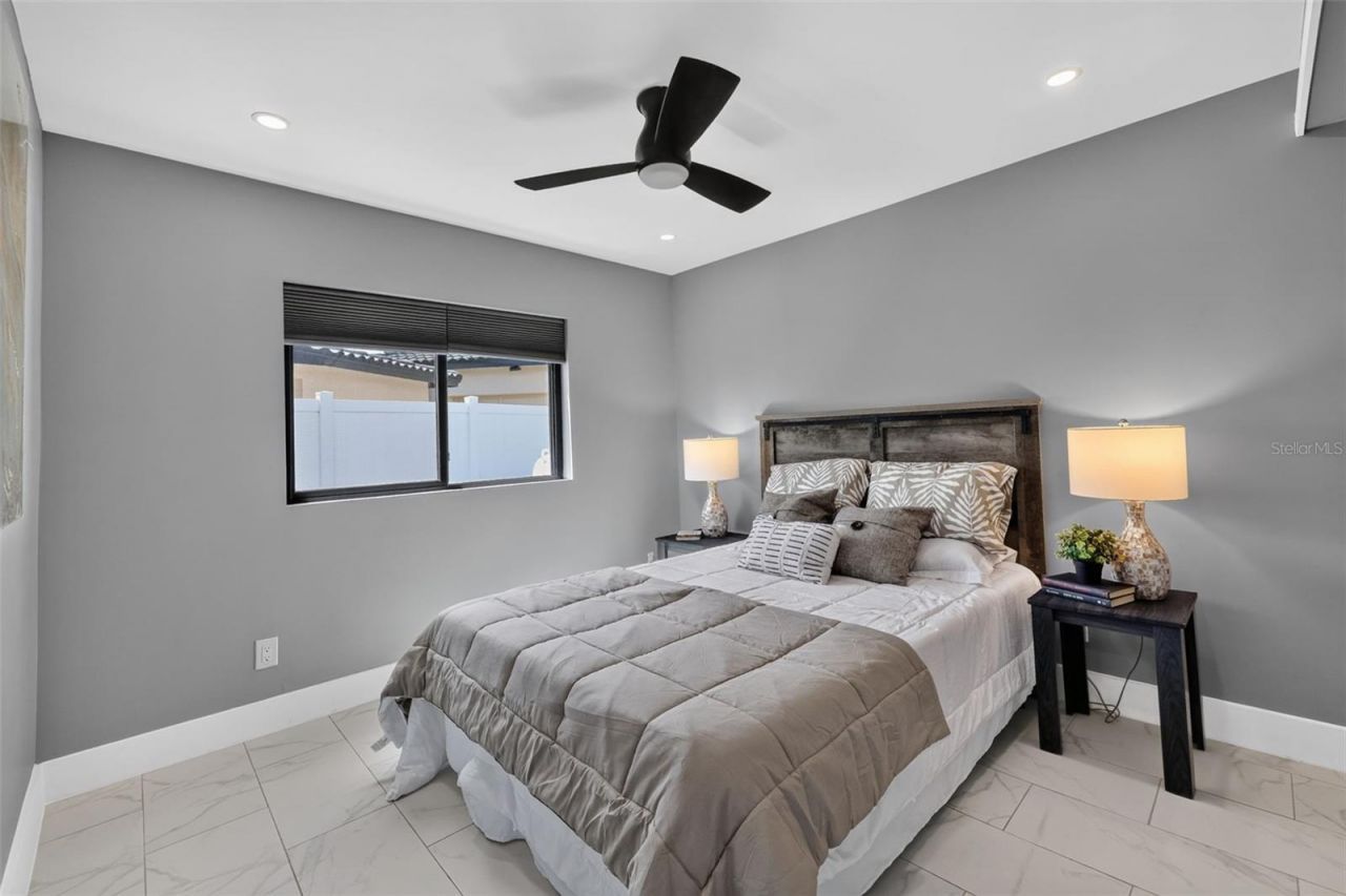 9622 NE Oak Street , Saint Petersburg, FL 33702 Photo