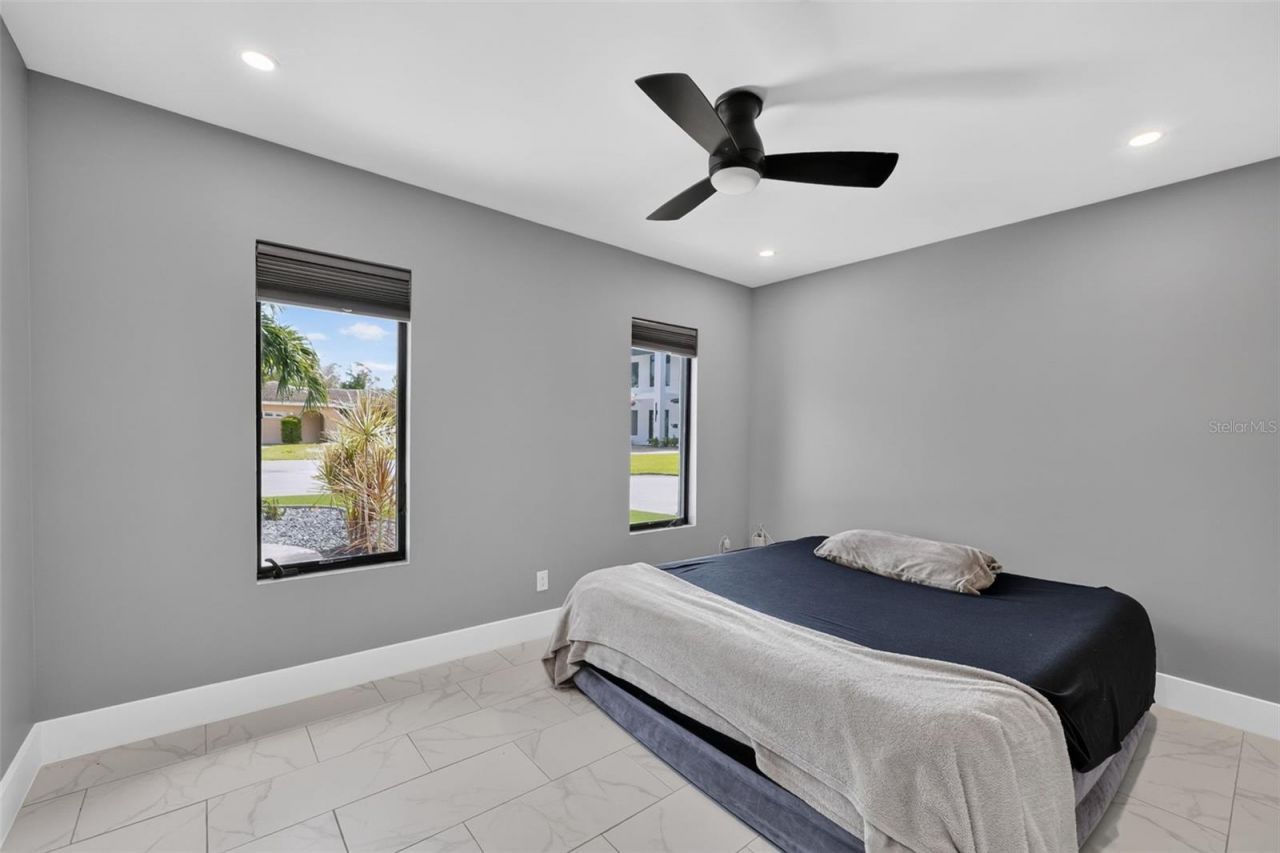 9622 NE Oak Street , Saint Petersburg, FL 33702 Photo