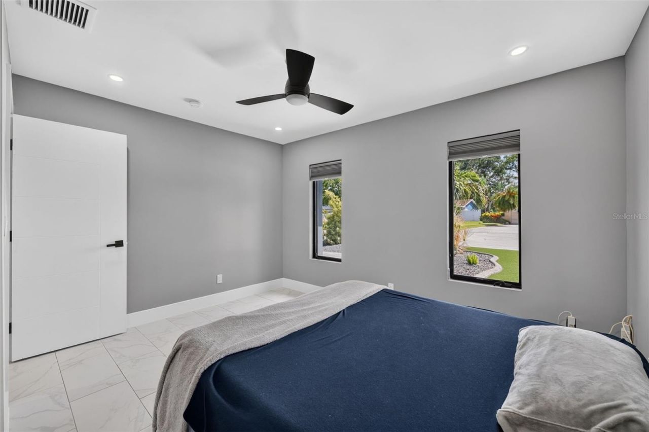 9622 NE Oak Street , Saint Petersburg, FL 33702 Photo