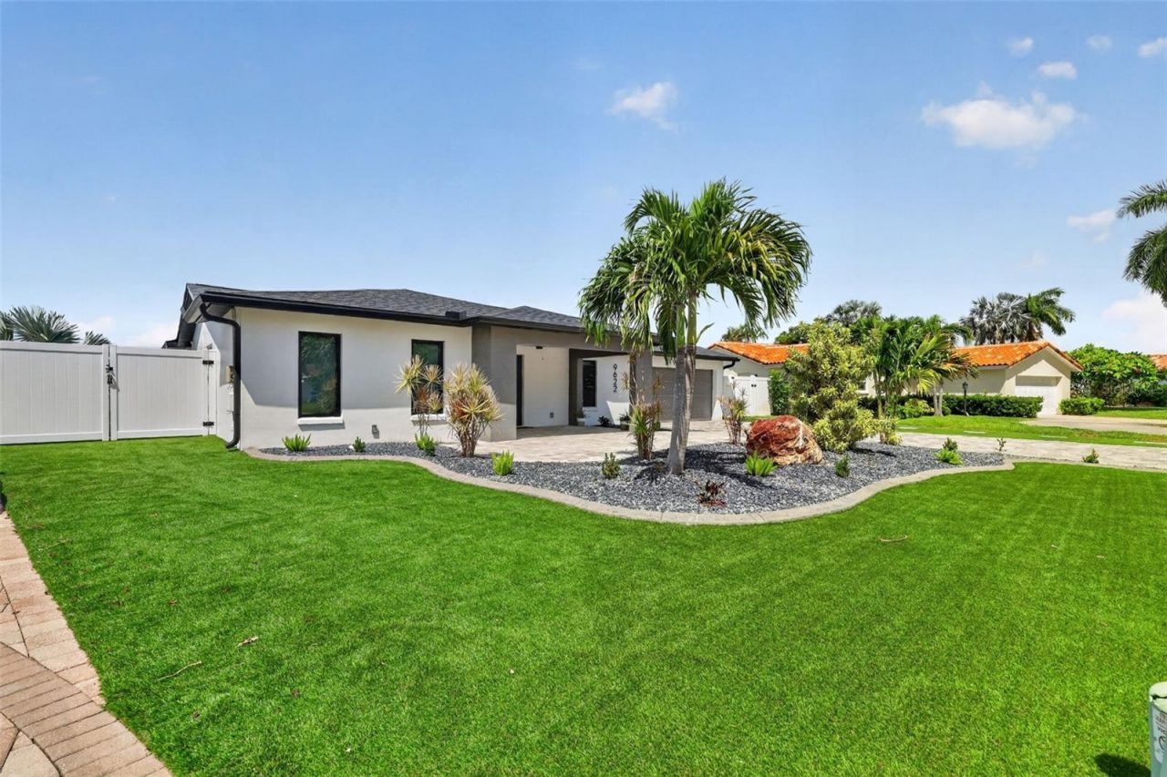 9622 NE Oak Street , Saint Petersburg, FL 33702 Photo