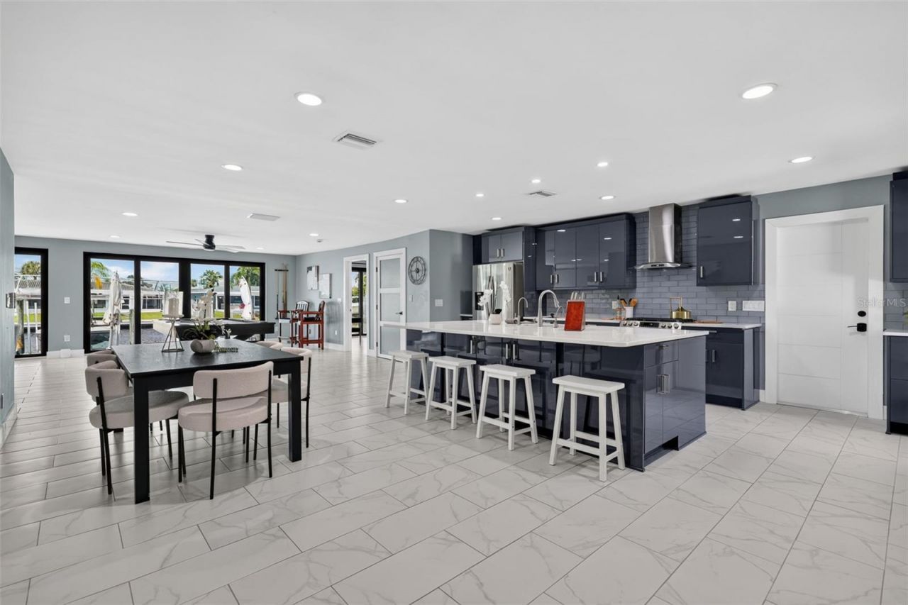 9622 NE Oak Street , Saint Petersburg, FL 33702 Photo