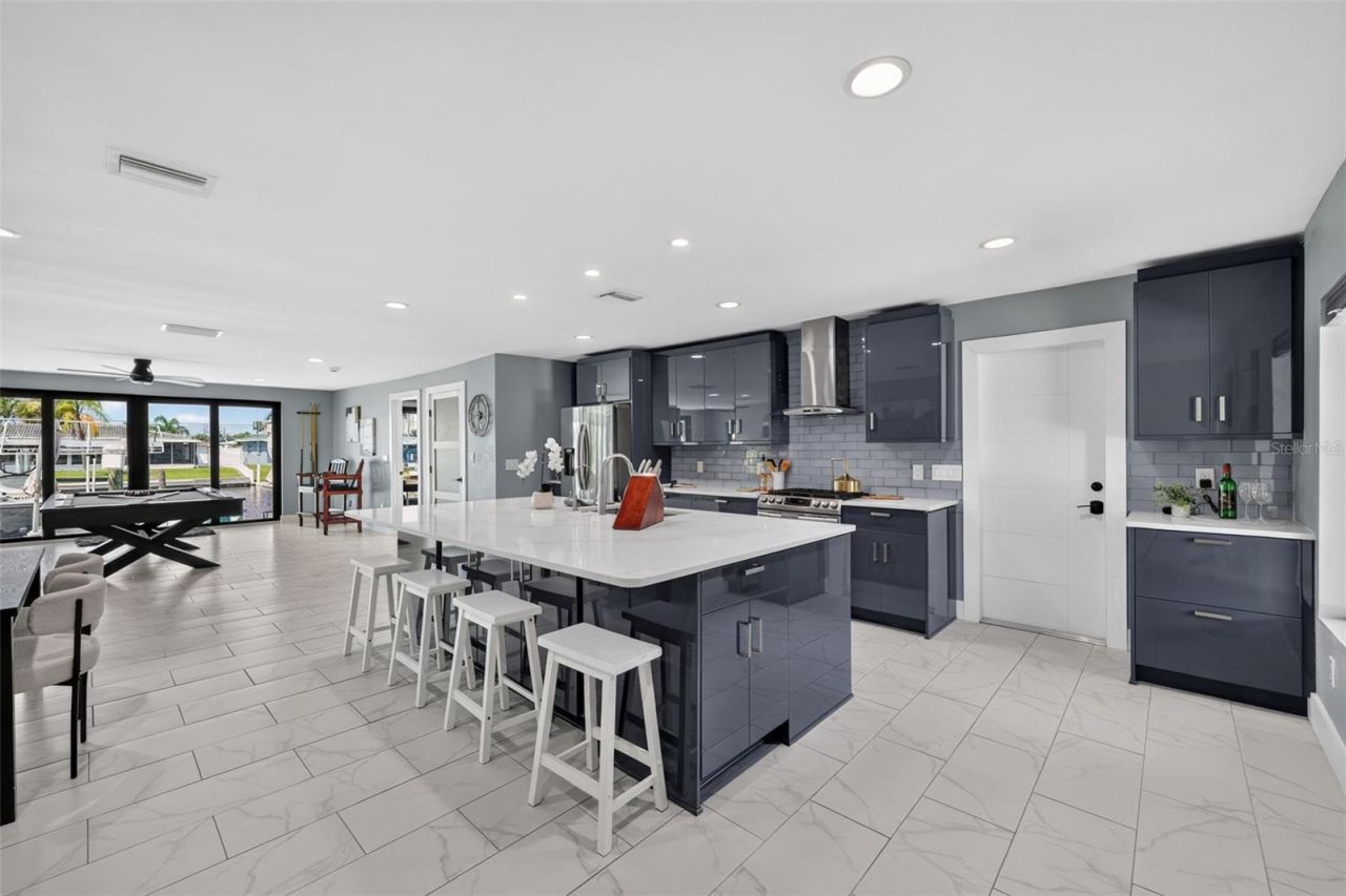 9622 NE Oak Street , Saint Petersburg, FL 33702 Photo