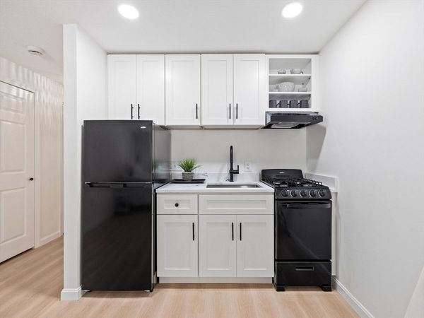 2 Greenbriar Dr, Unit 103, North Reading, MA 01864