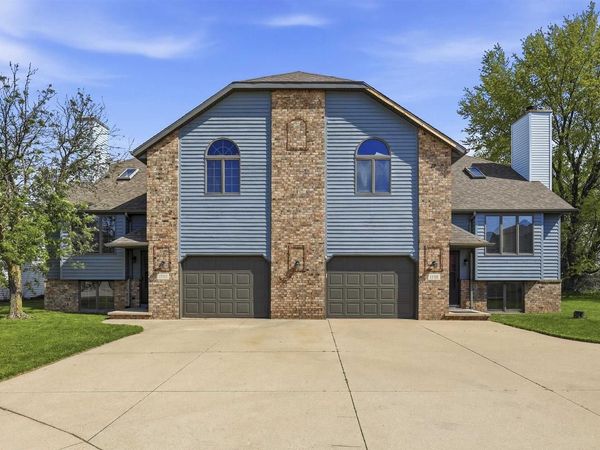 1700 E TRACIA LANE, Appleton, WI 54911