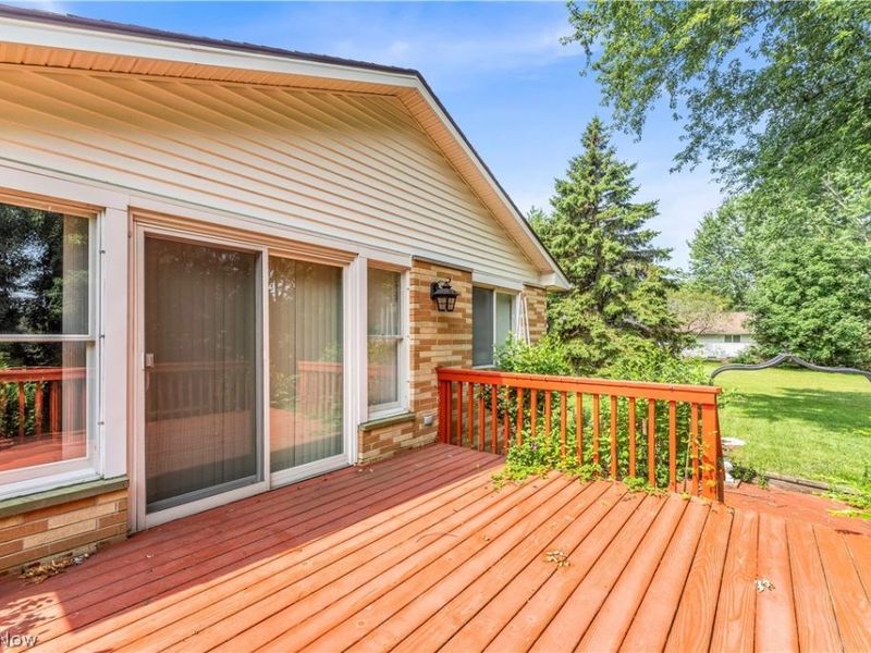 5805 Williamsburg Drive, Highland Heights, OH 44143 Photo 5