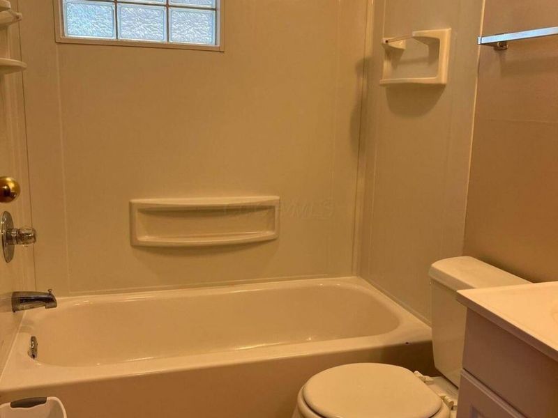 1453 Norma Road , Columbus, OH 43229 Photo 9