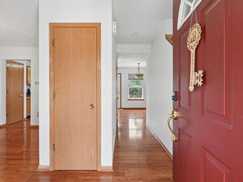 5901 Stillponds Place , Columbus, OH 43228 Photo 7