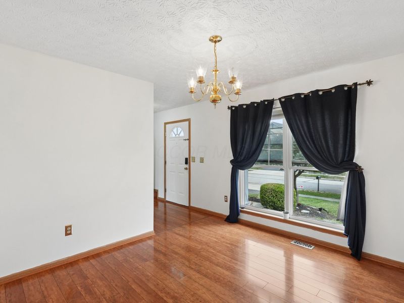 5901 Stillponds Place , Columbus, OH 43228 Photo 9