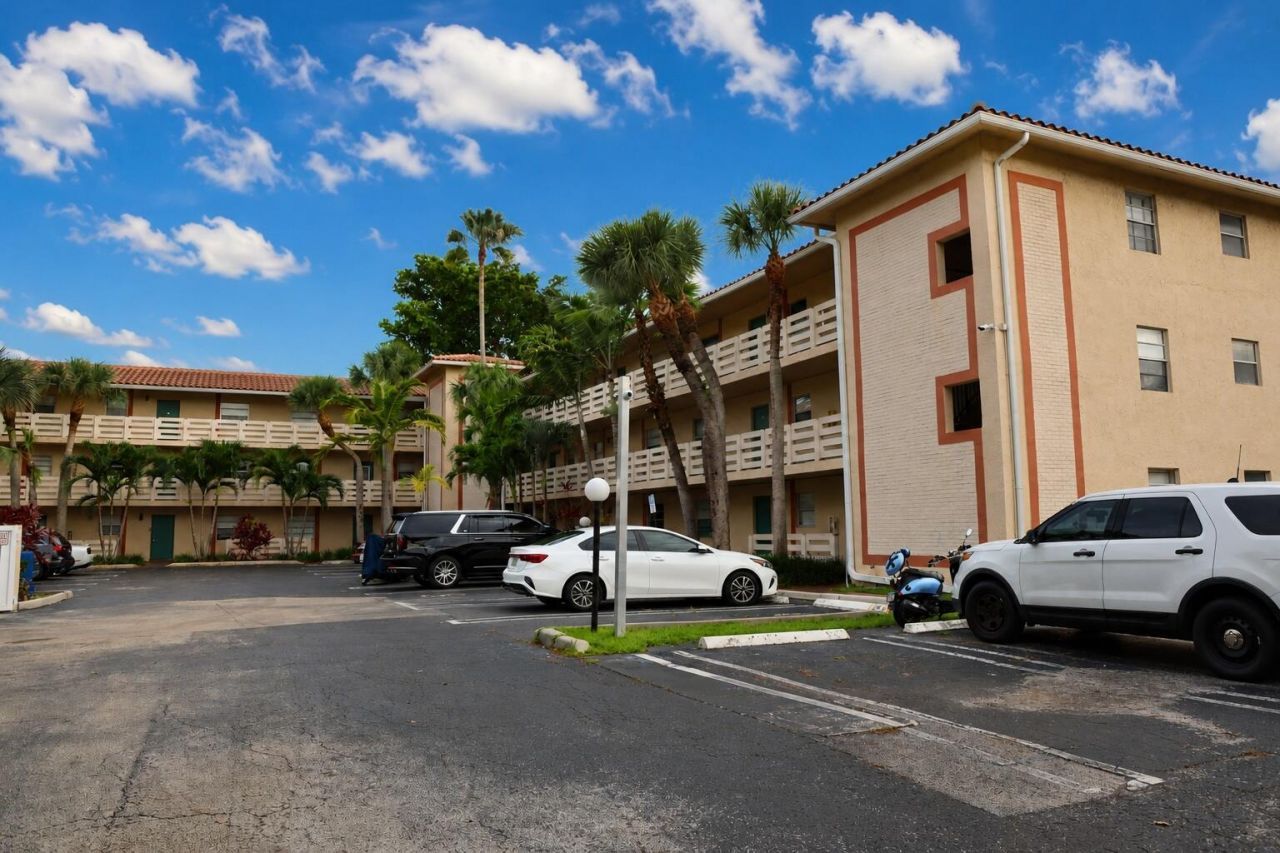 3246 NW 102nd Terrace, Unit 308-f, Coral Springs, FL 33065 Photo