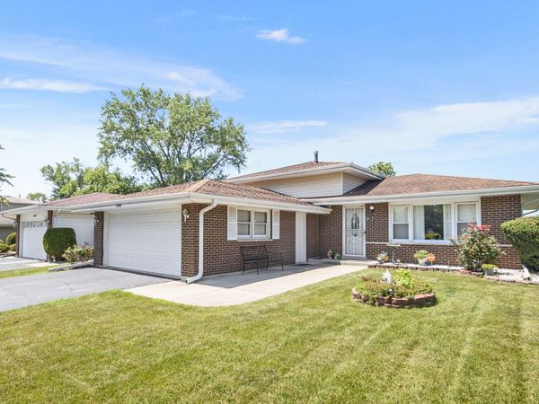 17464 Park Lane , Country Club Hills, IL 60478