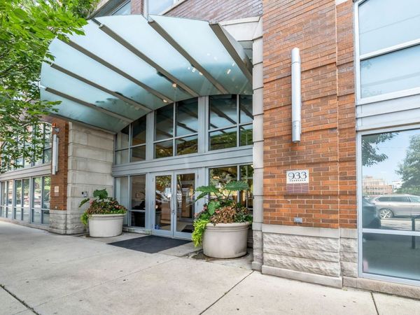 933 W Van Buren Street, Unit 326, Chicago, IL 60607