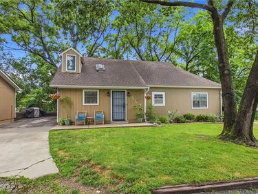 7116 WOODSON Road, Raytown, MO 64133
