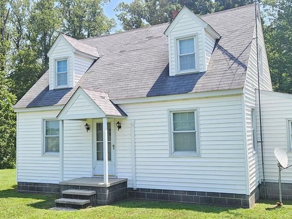1889 Richmond Hwy, TAPPAHANNOCK, VA 22560