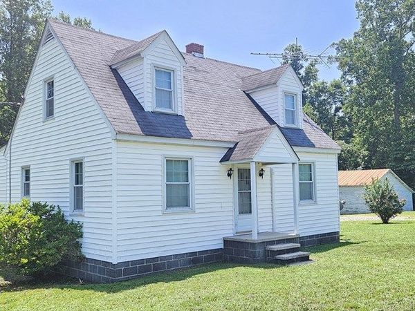 1889 Richmond Hwy, TAPPAHANNOCK, VA 22560