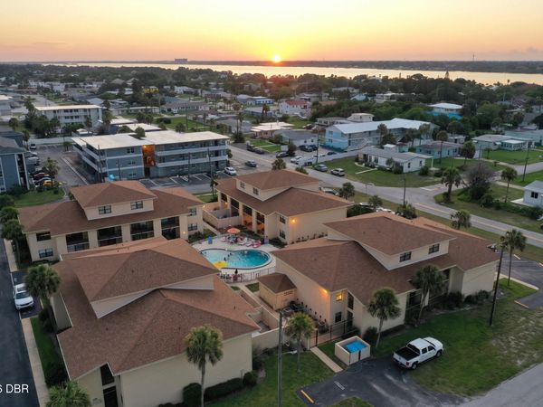 100 Grant Avenue, Unit 24, Daytona Beach Shores, FL 32118