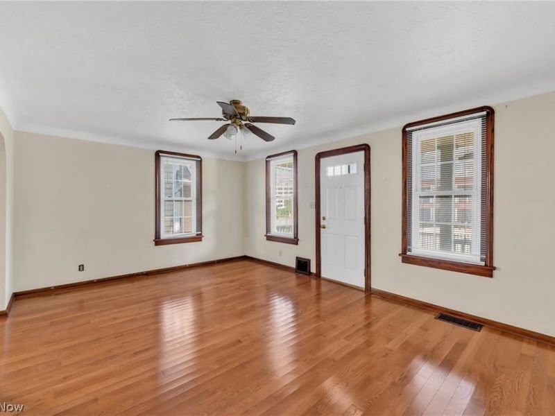 2186 Cornell Road, Cleveland, OH 44106 Photo 10