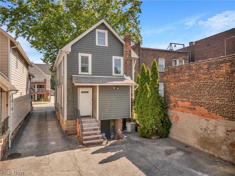 2186 Cornell Road, Cleveland, OH 44106 Photo 3