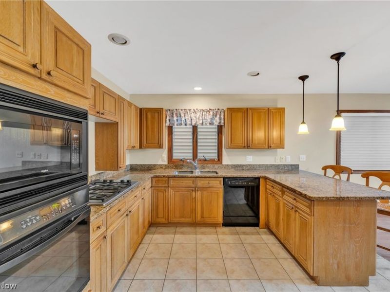 2184 Cornell Road, Cleveland, OH 44106 Photo 14