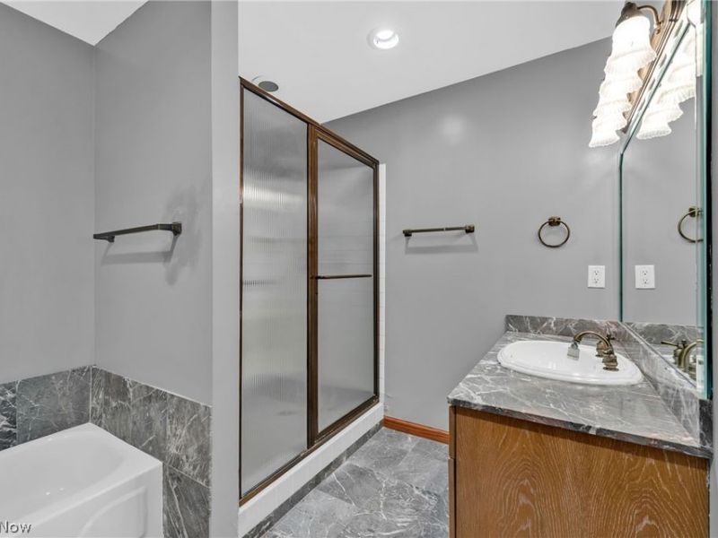 2184 Cornell Road, Cleveland, OH 44106 Photo 22